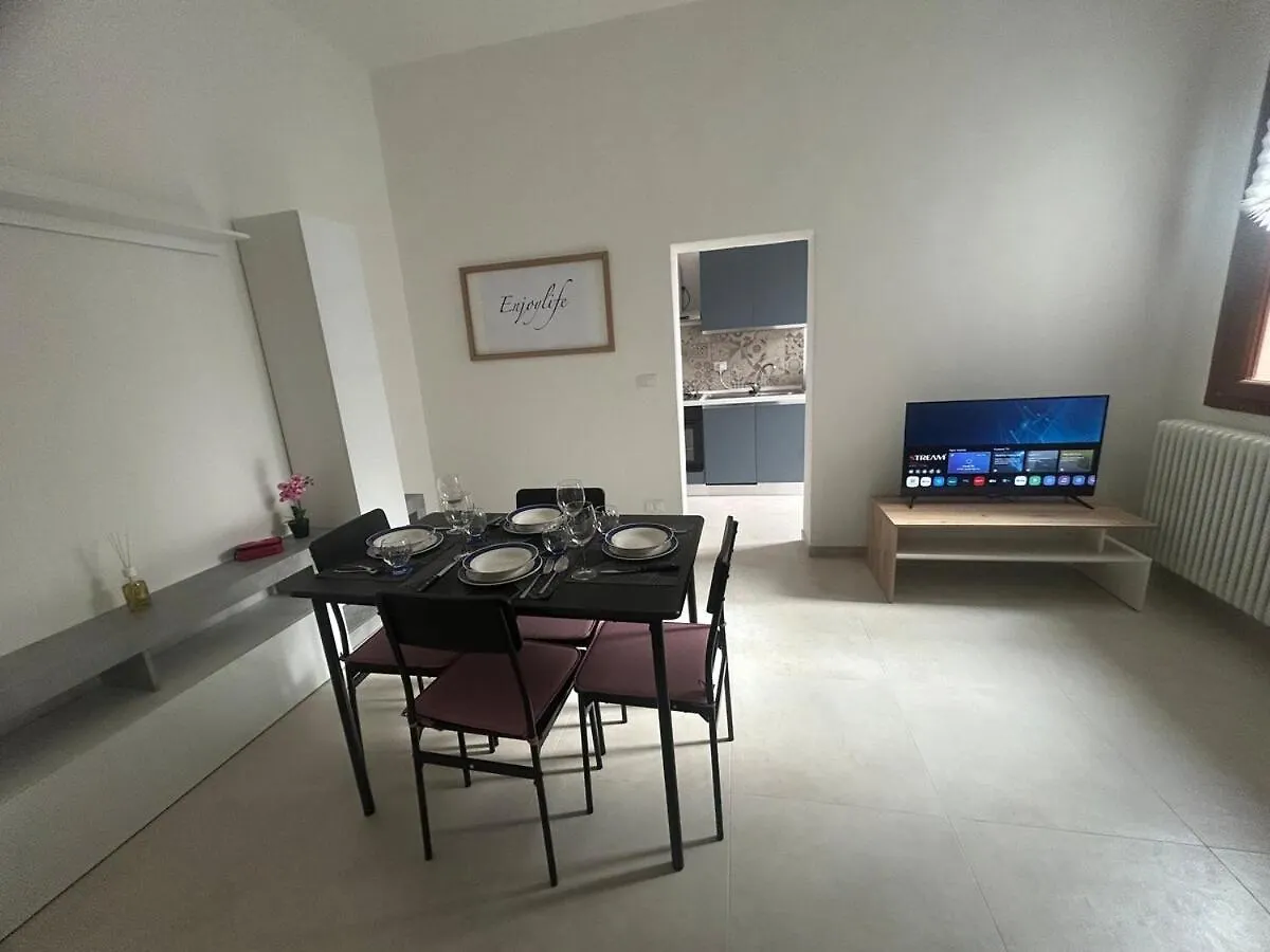 Apartment Carradori 2 Apartment-Historic Center-Autodromo Imola